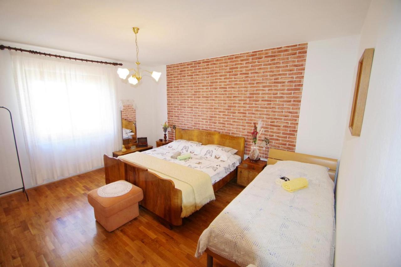 Apartment Ana Póla Kültér fotó